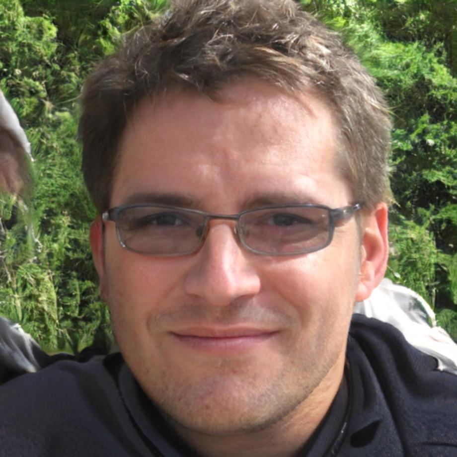 Portrait d'Évrard Pellegrin, consultant en stratégie financière